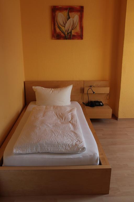 Vierlandentor Hotell Hamburg-Harburg Exteriör bild