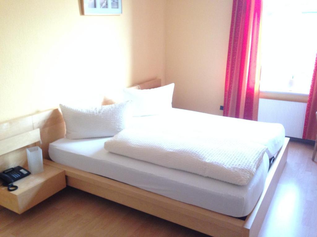 Vierlandentor Hotell Hamburg-Harburg Rum bild