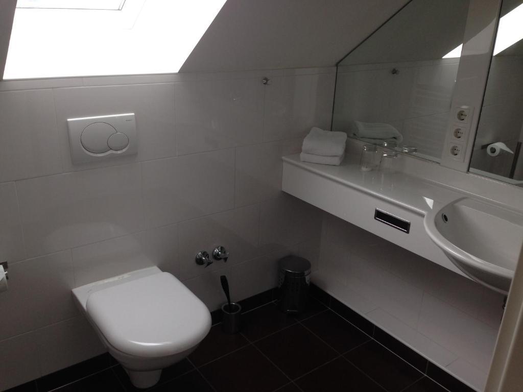 Vierlandentor Hotell Hamburg-Harburg Rum bild