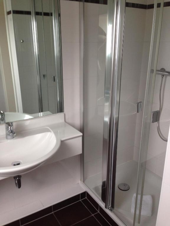 Vierlandentor Hotell Hamburg-Harburg Rum bild