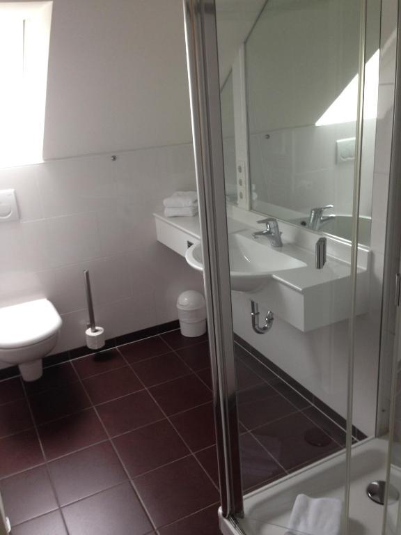 Vierlandentor Hotell Hamburg-Harburg Rum bild