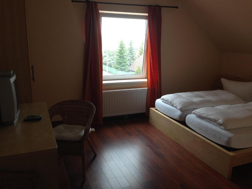 Vierlandentor Hotell Hamburg-Harburg Rum bild